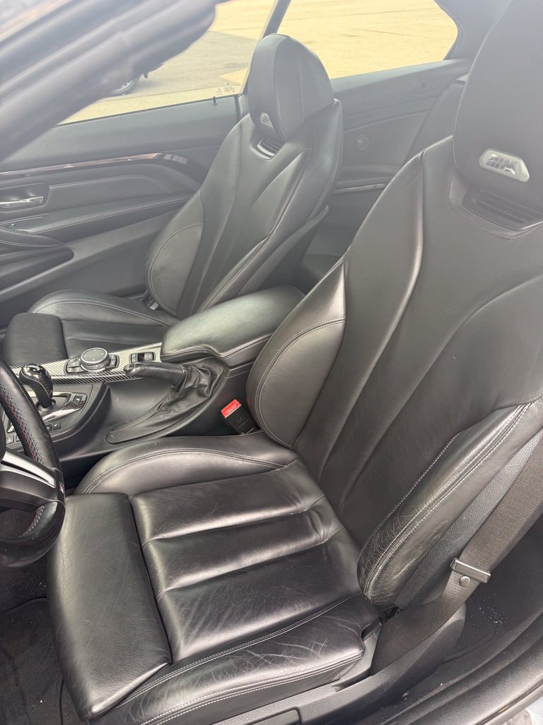 Used 2015 BMW M4 Convertible RWD image 3