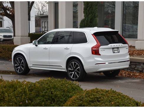 Certified 2023 Volvo XC90 B5 Plus image 6