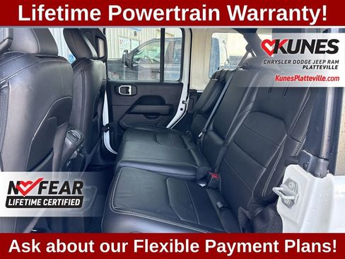 Used 2022 Jeep Wrangler Unlimited Sahara w/ Cold Weather Group AWD/4WD image 19