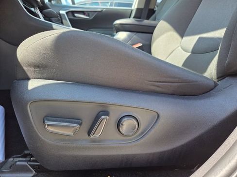 Used 2025 Toyota RAV4 XLE FWD image 11
