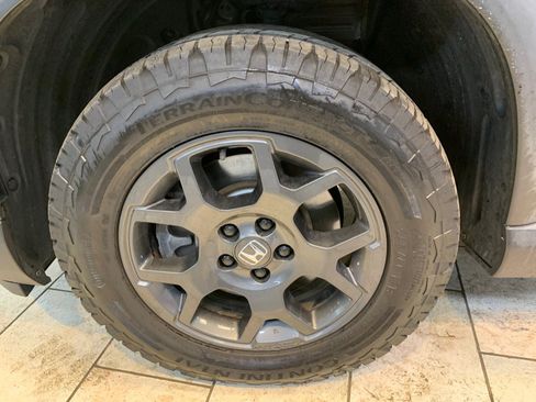 Used 2023 Honda Pilot TrailSport image 14