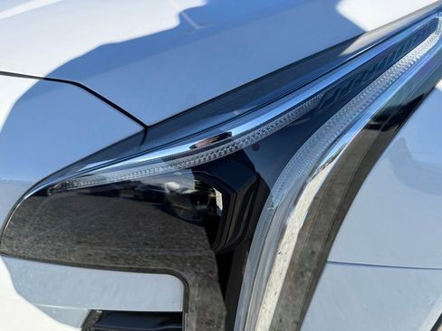 Used 2023 Cadillac XT4 Sport image 9