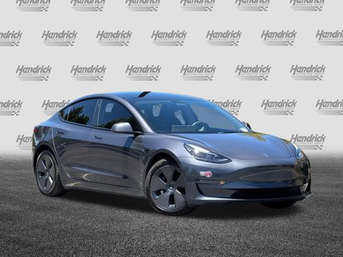 Used 2023 Tesla Model 3 Standard Range RWD image 2