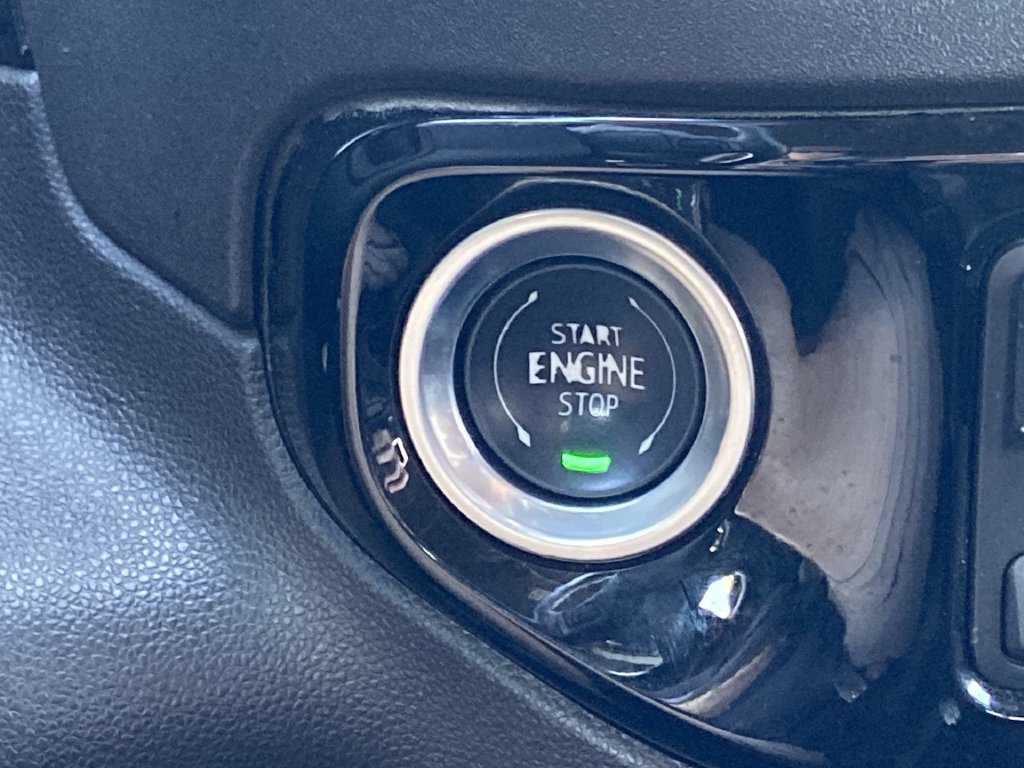 Used 2025 Chevrolet Silverado 1500 LT RWD image 13