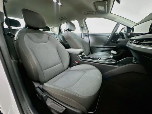 Used 2025 Kia K4 FWD image 29