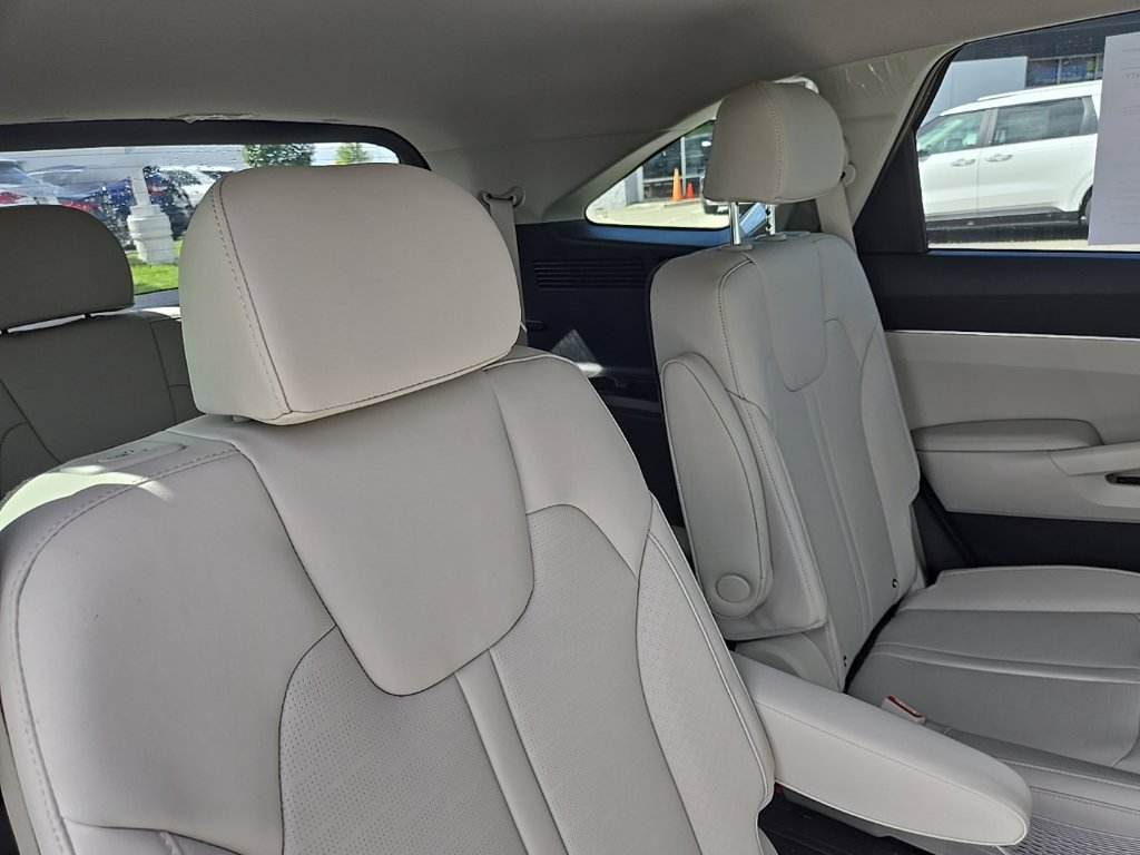 Certified 2025 Kia Sorento EX AWD/4WD image 34