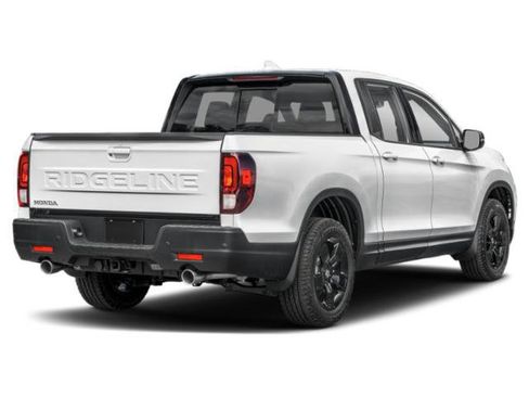 Used 2024 Honda Ridgeline Black Edition image 2