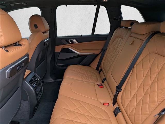 Used 2026 BMW X5 xDrive40i w/ M Sport Package AWD/4WD image 17