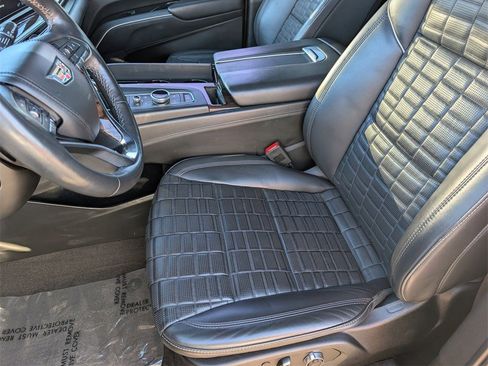 Certified 2023 Cadillac Escalade ESV Sport Platinum image 10