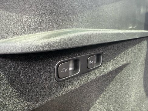 Used 2023 Tesla Model Y Long Range image 7