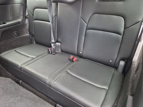 Used 2025 Nissan Pathfinder SL AWD/4WD image 23