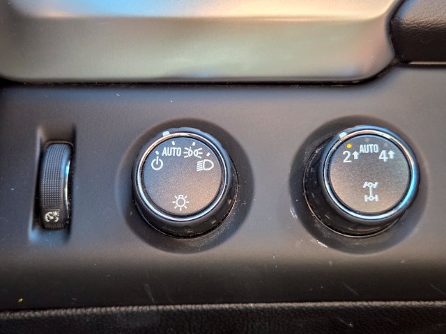 Used 2020 Chevrolet Tahoe LS AWD/4WD image 17