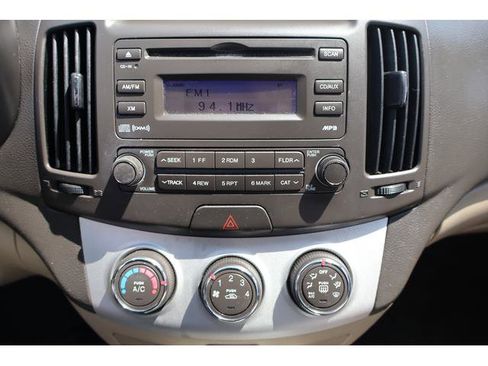 Used 2008 Hyundai Elantra GLS image 11