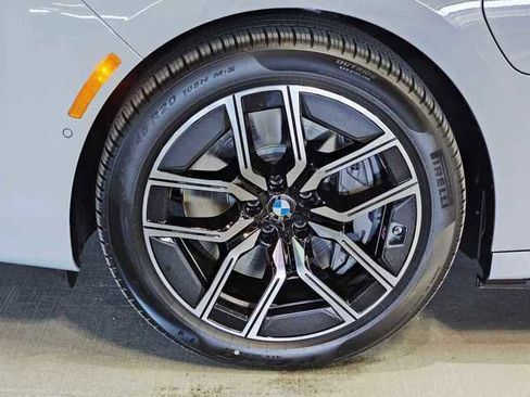 Certified 2025 BMW 750e xDrive w/ Executive Package AWD/4WD image 8