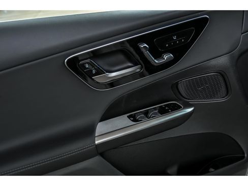 New 2026 Mercedes-Benz GLC 300 4MATIC image 5