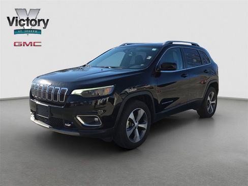 Used 2021 Jeep Cherokee Limited w/ Elite Package image 3