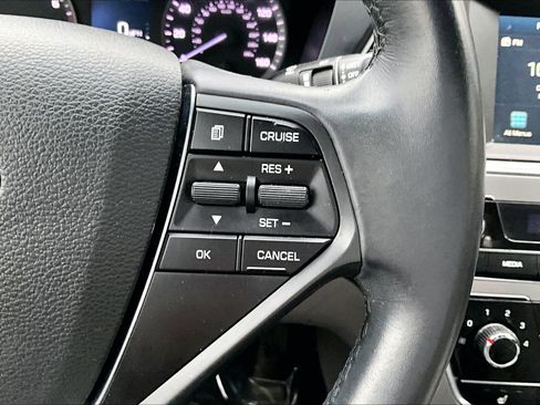 Used 2017 Hyundai Sonata Sport w/ Value Edition Package 02 image 18