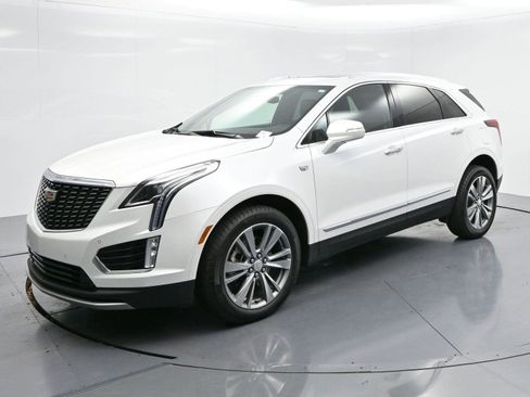 Certified 2025 Cadillac XT5 Premium Luxury image 3