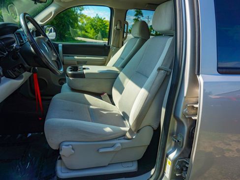 Used 2009 Chevrolet Silverado 1500 LT w/ Power Pack Plus AWD/4WD image 11