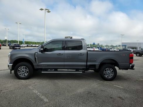 Used 2025 Ford F250 Lariat AWD/4WD image 24