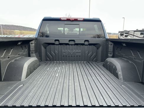 Used 2025 GMC Sierra 1500 Denali Ultimate image 9