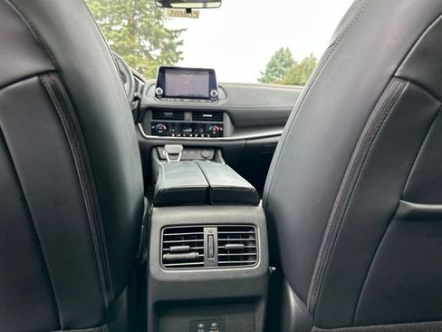 Certified 2023 Nissan Rogue SV w/ SV Premium B Package AWD/4WD image 19