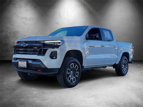 Used 2023 Chevrolet Colorado Z71 w/ Z71 Convenience Package 2 image 5