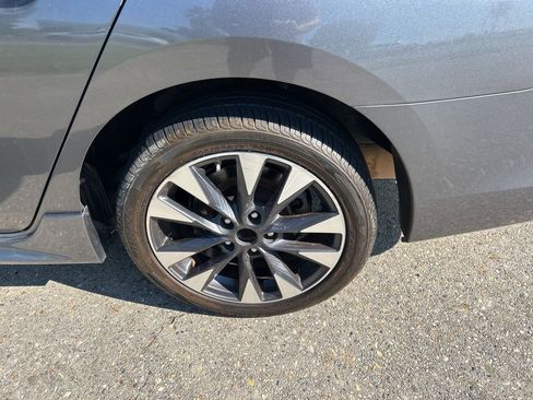 Used 2016 Nissan Sentra SR w/ SR Premium Package image 22