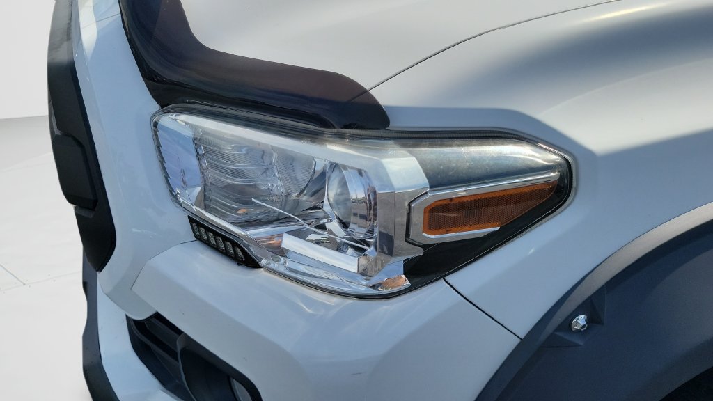 Used 2021 Toyota Tacoma SR5 RWD image 22