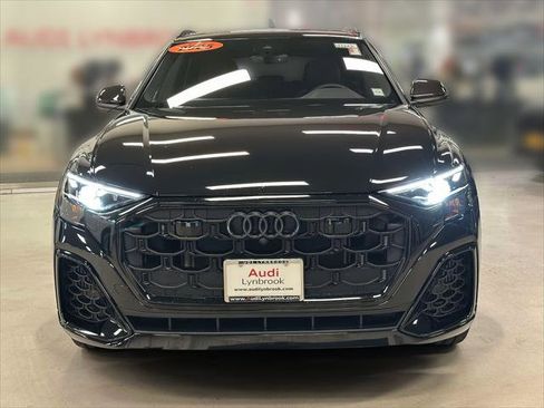 Used 2025 Audi Q8 Premium Plus w/ Premium Plus Package image 2