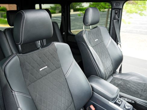 Used 2017 Mercedes-Benz G 550 Squared image 26