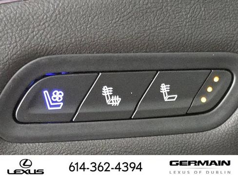 Used 2023 Cadillac Escalade Premium Luxury AWD/4WD image 32