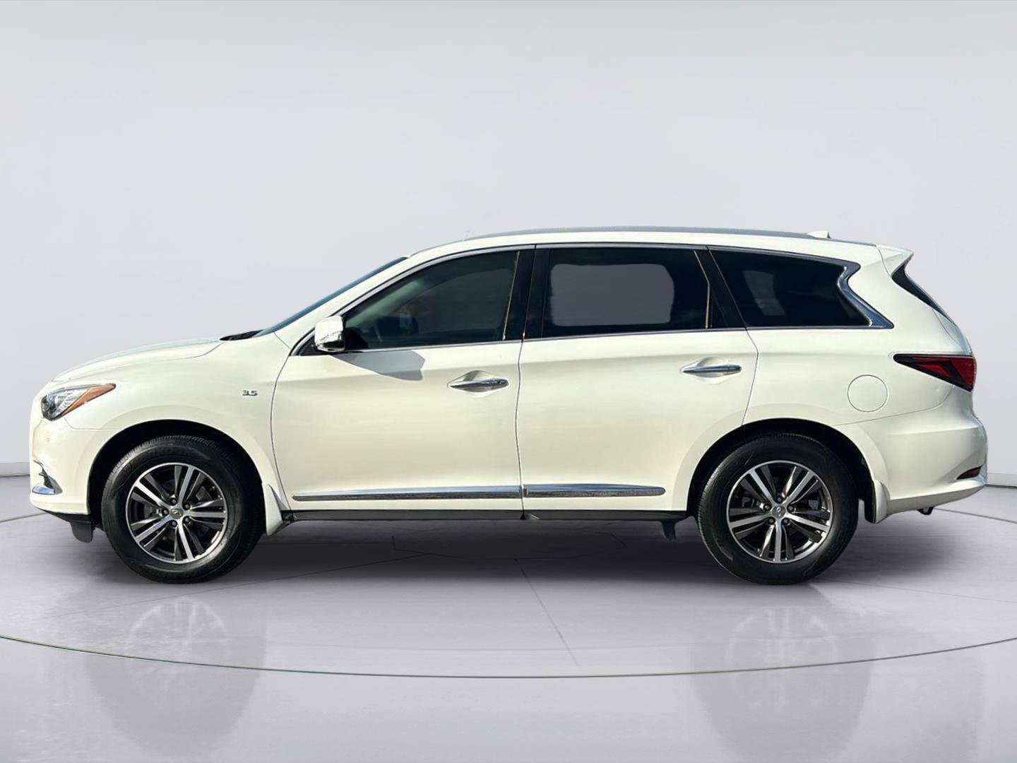 Used 2018 INFINITI QX60 FWD w/ Premium Plus Package image 2