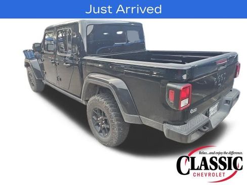 Used 2024 Jeep Gladiator Sport image 6