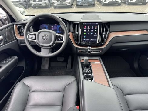 Used 2024 Volvo XC60 B5 Plus w/ Protection Package Premier AWD/4WD image 11