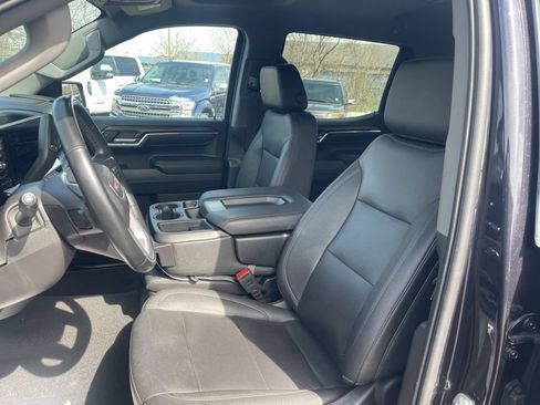 Used 2024 GMC Sierra 1500 SLT AWD/4WD image 18