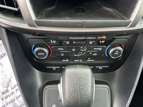 Used 2023 Ford Transit Connect XLT FWD image 24