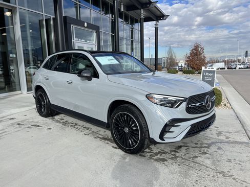 New 2026 Mercedes-Benz GLC 300 4MATIC image 3