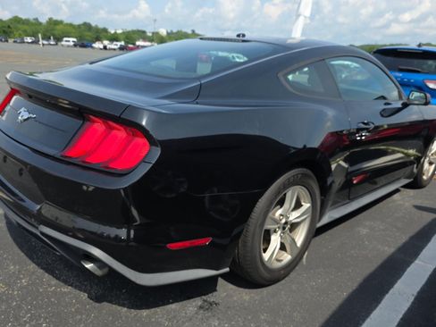 Used 2020 Ford Mustang Coupe RWD image 4