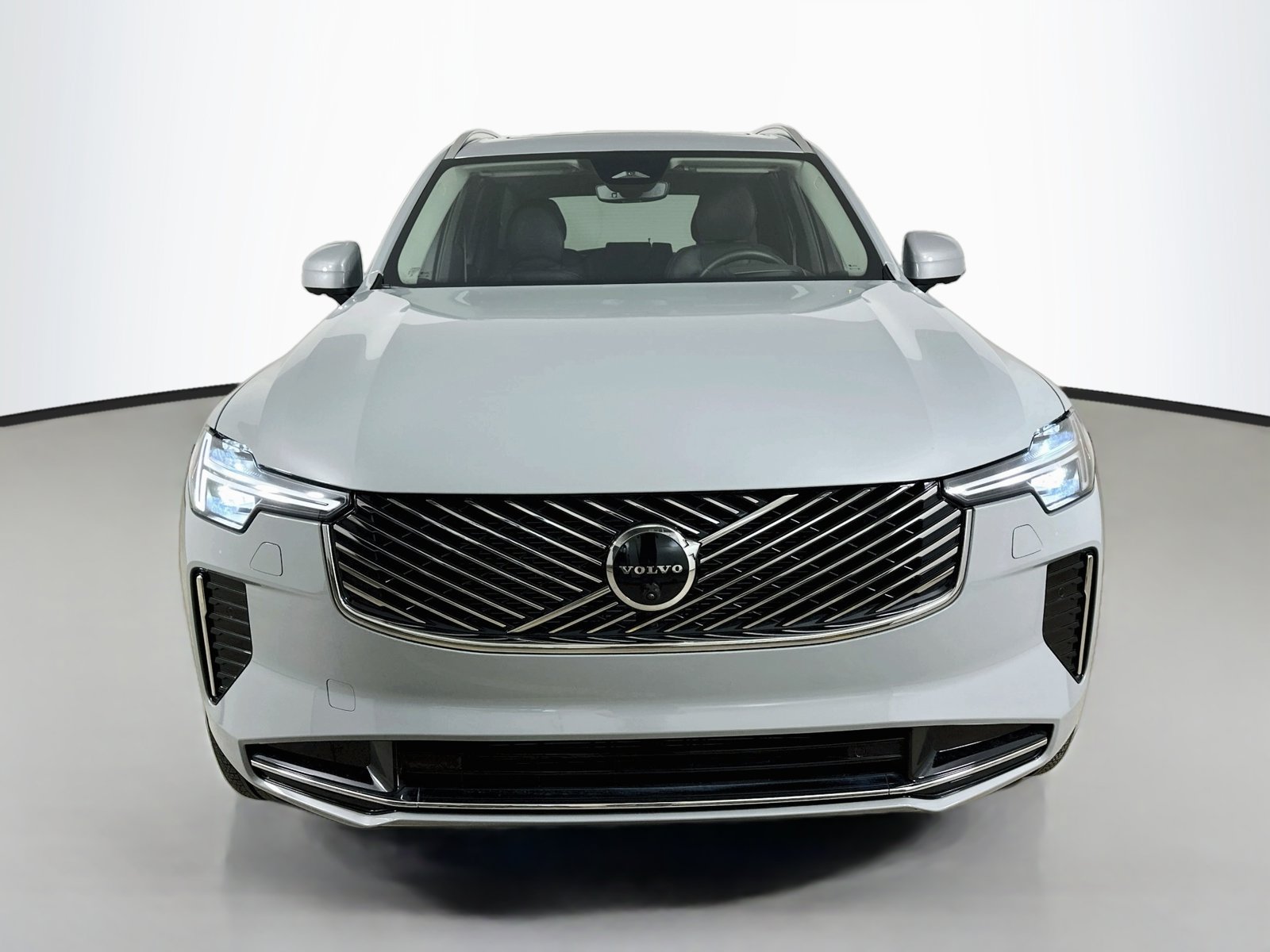 Certified 2026 Volvo XC90 B6 Ultra w/ Protection Package AWD/4WD image 2