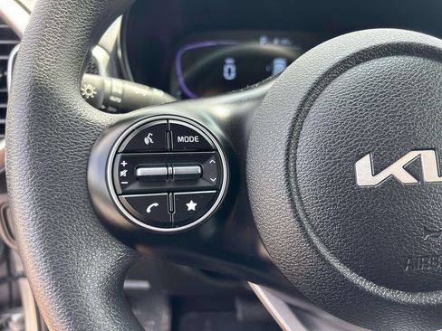 Used 2024 Kia Soul FWD image 24
