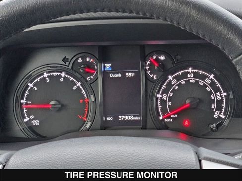 Used 2022 Toyota 4Runner SR5 Premium image 25