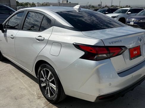 Used 2021 Nissan Versa SV FWD image 7