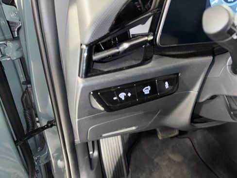 Certified 2023 Kia Niro Wind w/ Wind Preserve Package FWD image 17