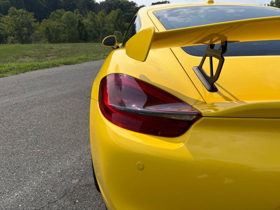 Used 2016 Porsche Cayman GT4 RWD image 14