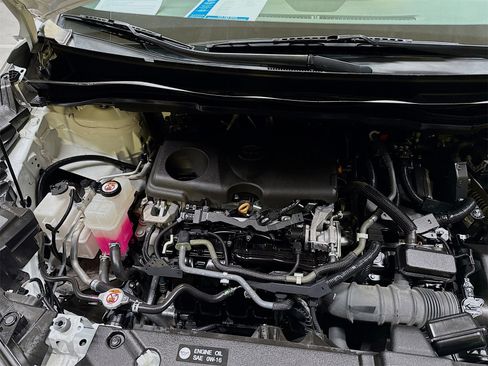 Used 2021 Toyota Sienna XSE image 32