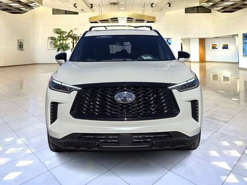 Certified 2025 INFINITI QX60 Luxe w/ Black Edition AWD/4WD image 2