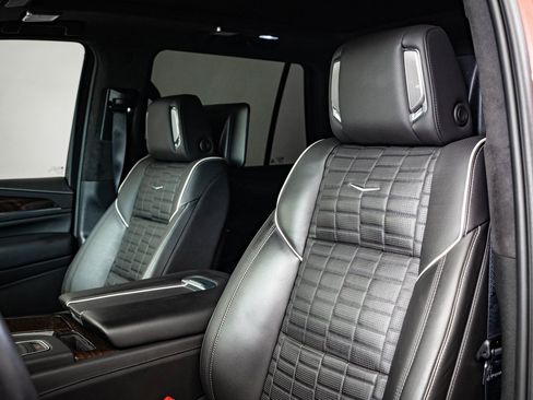 Used 2024 Cadillac Escalade Sport Platinum image 28