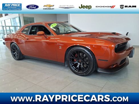 Used 2021 Dodge Challenger R/T Scat Pack image 1