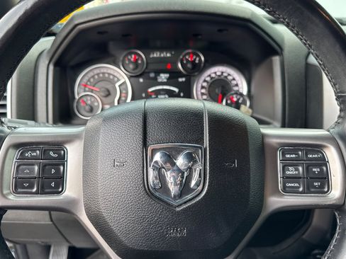 Used 2022 RAM 1500 Classic SLT image 35